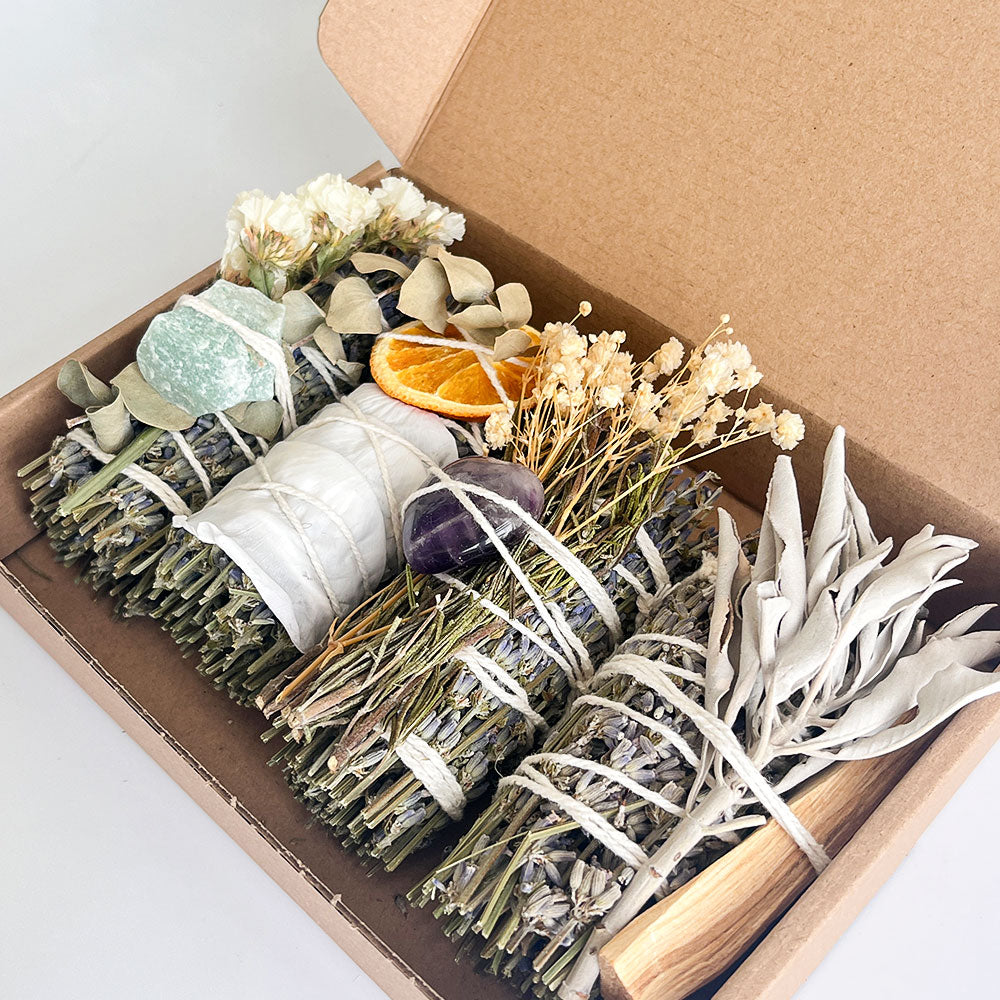 Lavendel Räucher-Set mit Weißem Salbei, Palo Santo & Kristallen