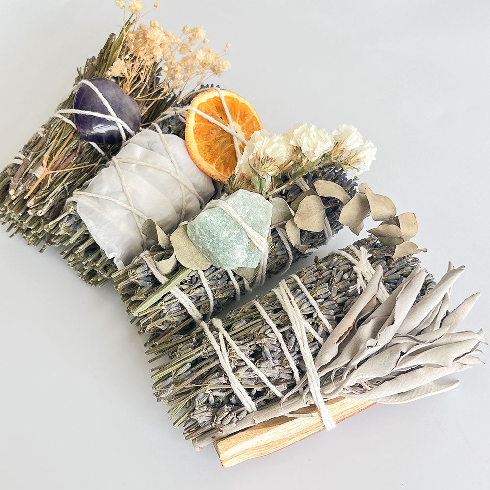 Lavendel Räucher-Set mit Weißem Salbei, Palo Santo & Kristallen