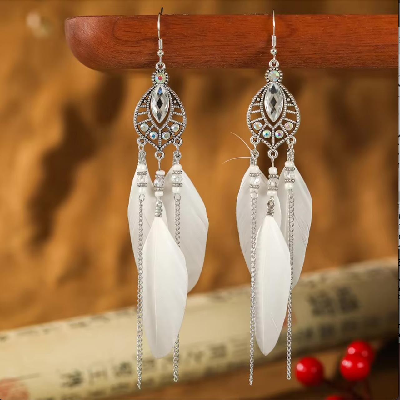 BOHO Ohrringe mit Federn (weiß)