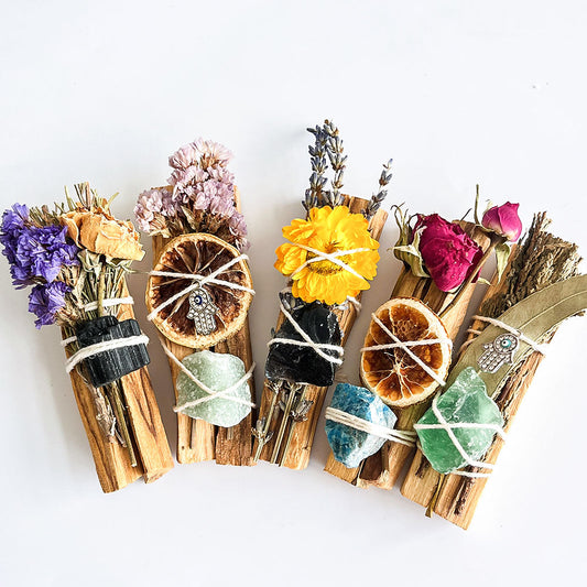 Räuchern für Zuhause: Mit Weißem Salbei, Palo Santo & Kräutern für mehr Harmonie