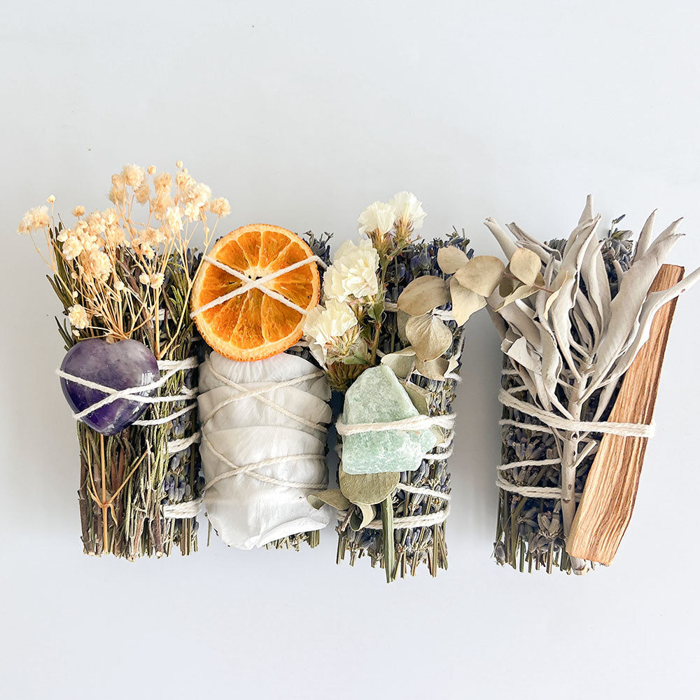 Lavendel Räucher-Set mit Weißem Salbei, Palo Santo & Kristallen