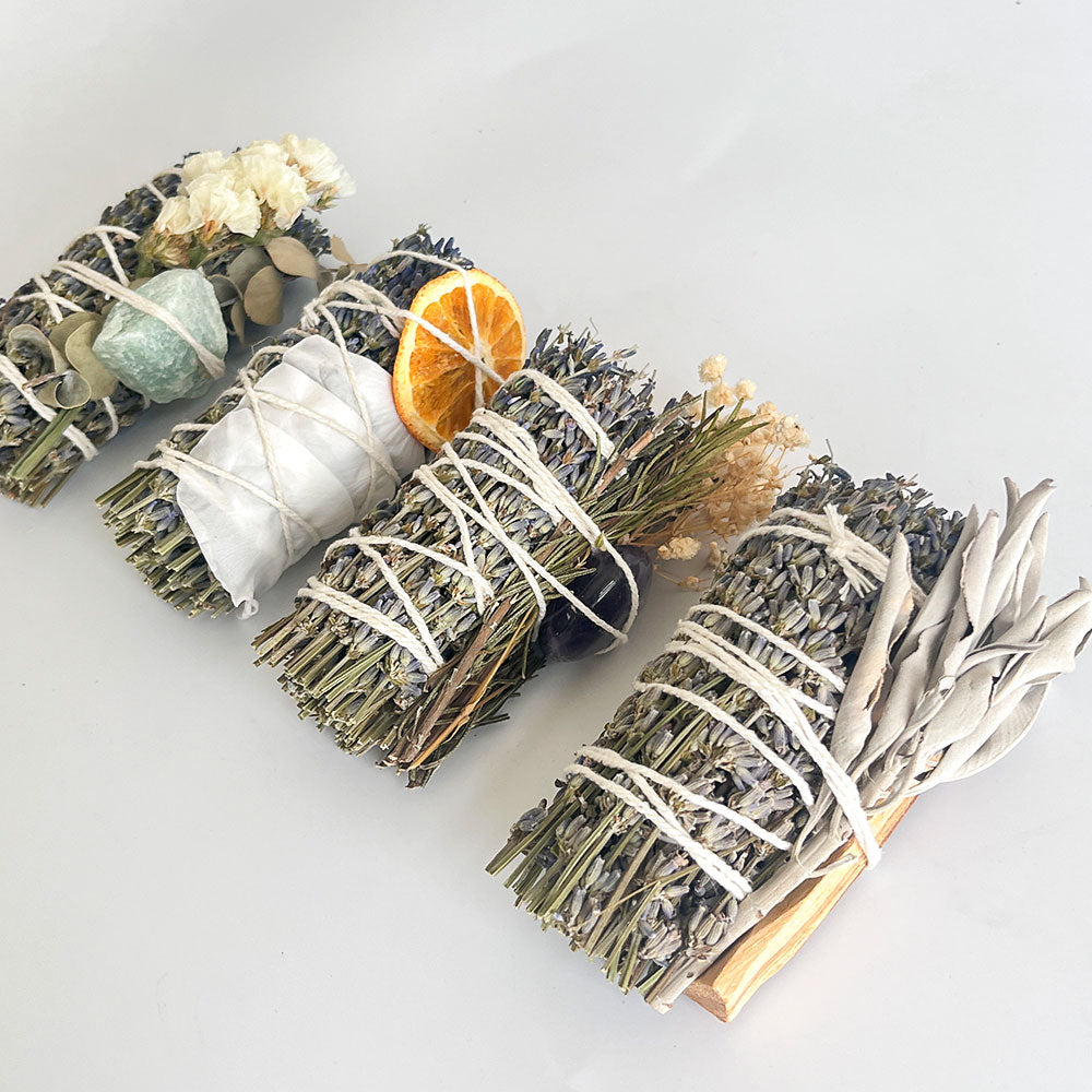 Lavendel Räucher-Set mit Weißem Salbei, Palo Santo & Kristallen