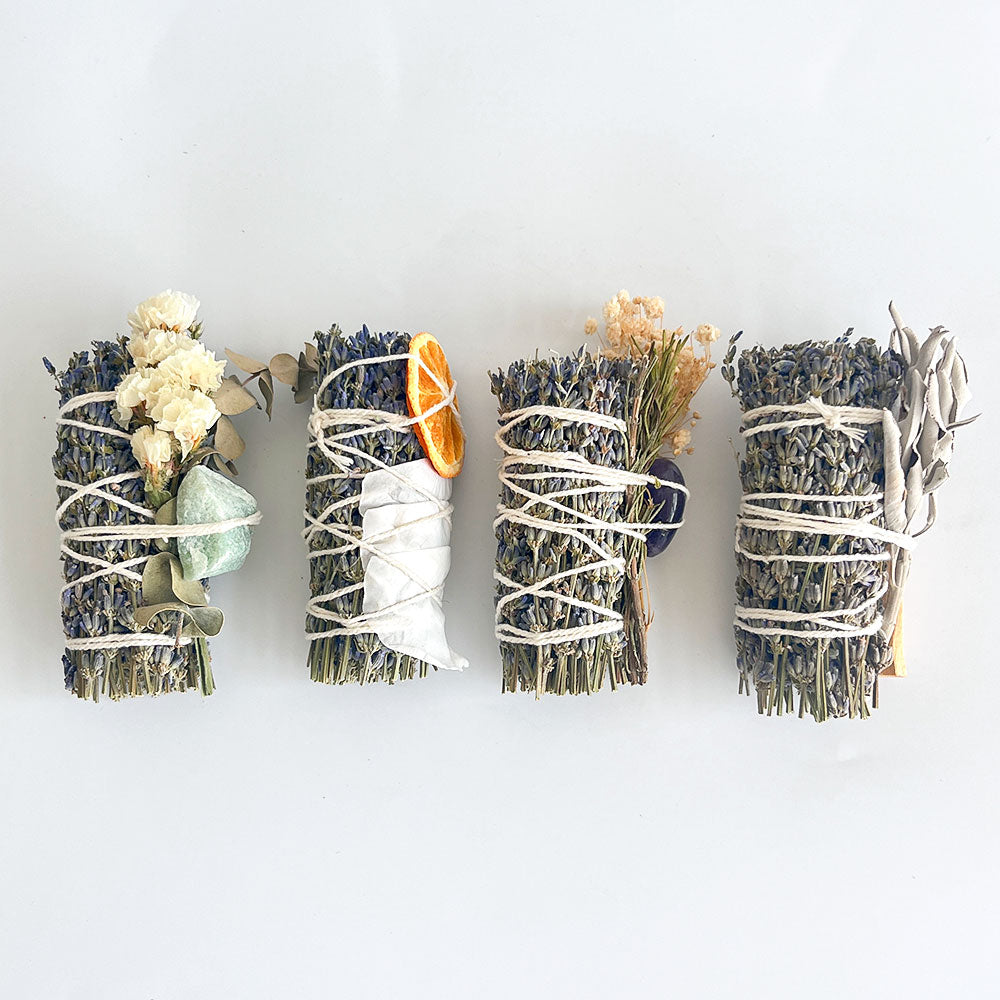 Lavendel Räucher-Set mit Weißem Salbei, Palo Santo & Kristallen