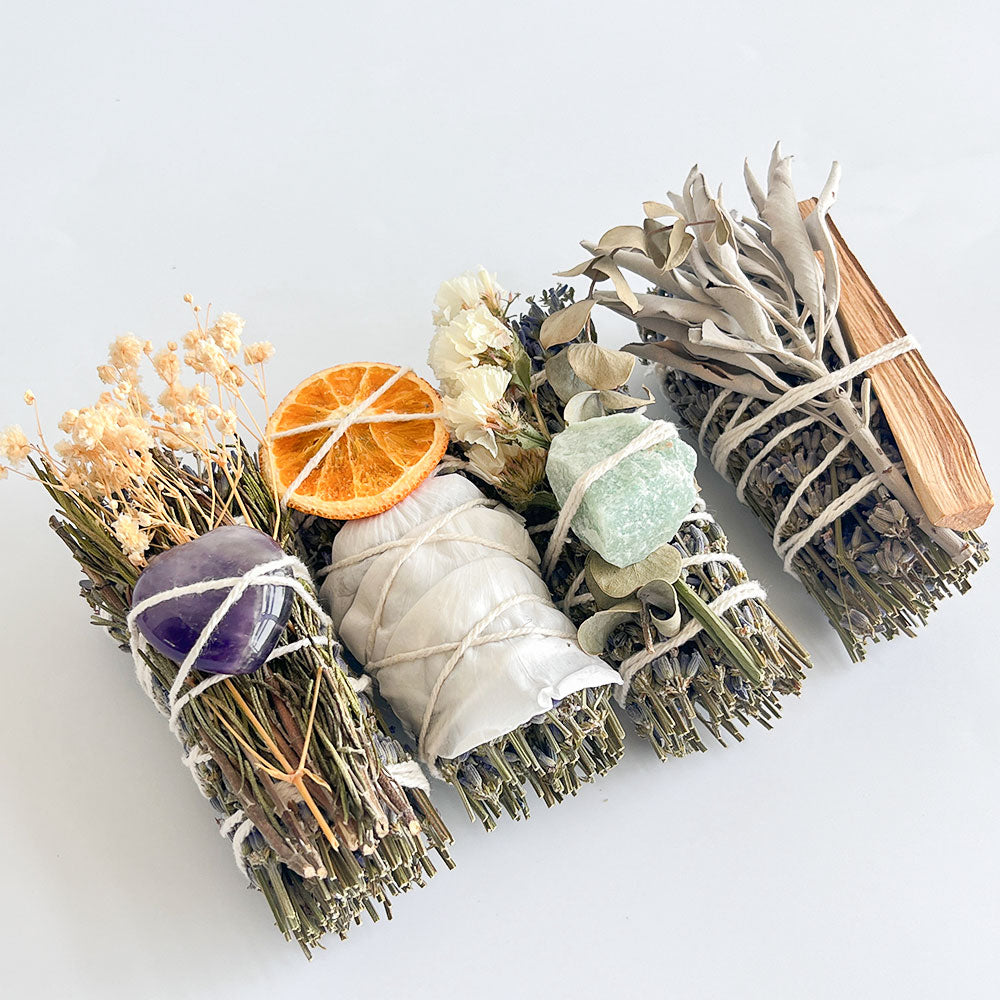 Lavendel Räucher-Set mit Weißem Salbei, Palo Santo & Kristallen