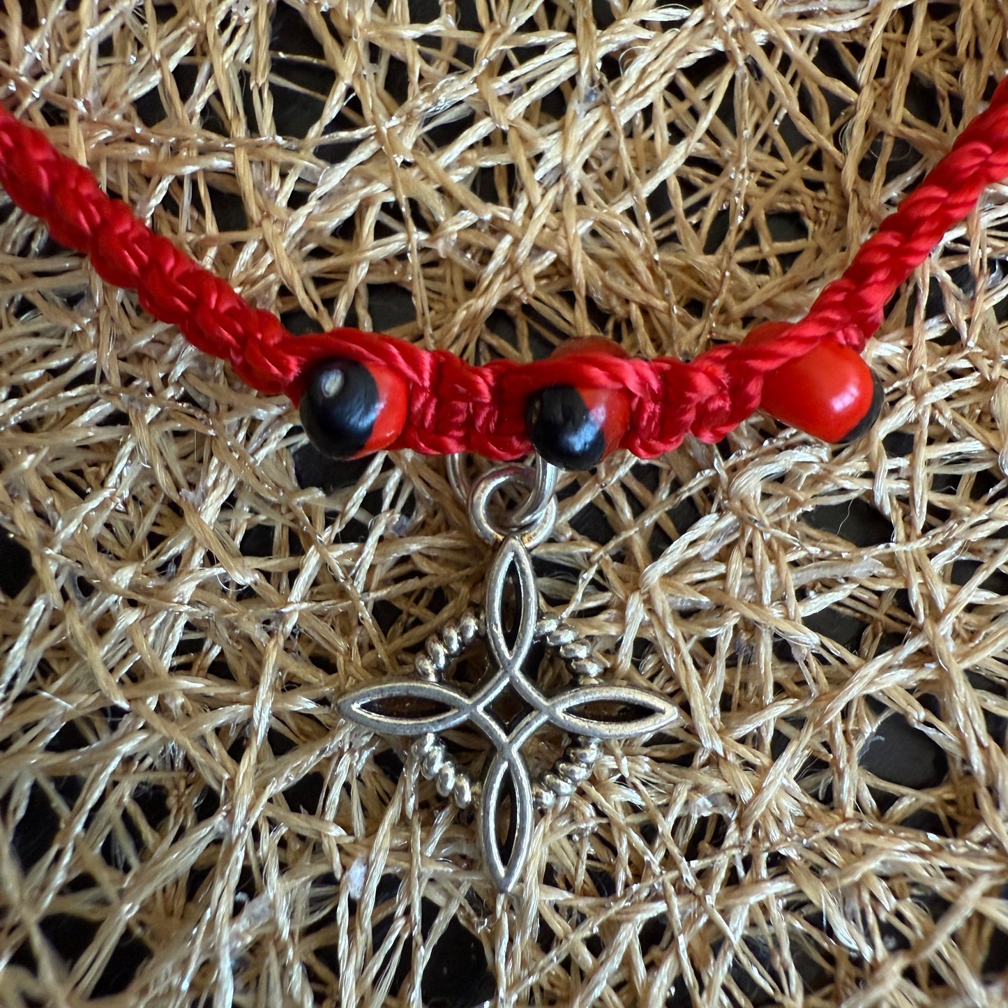Handgefertigtes Rotes Hexenarmband aus Peru – Schutz & Energie