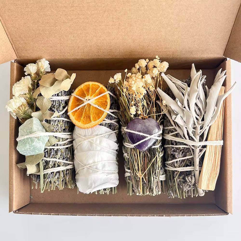 Lavendel Räucher-Set mit Weißem Salbei, Palo Santo & Kristallen