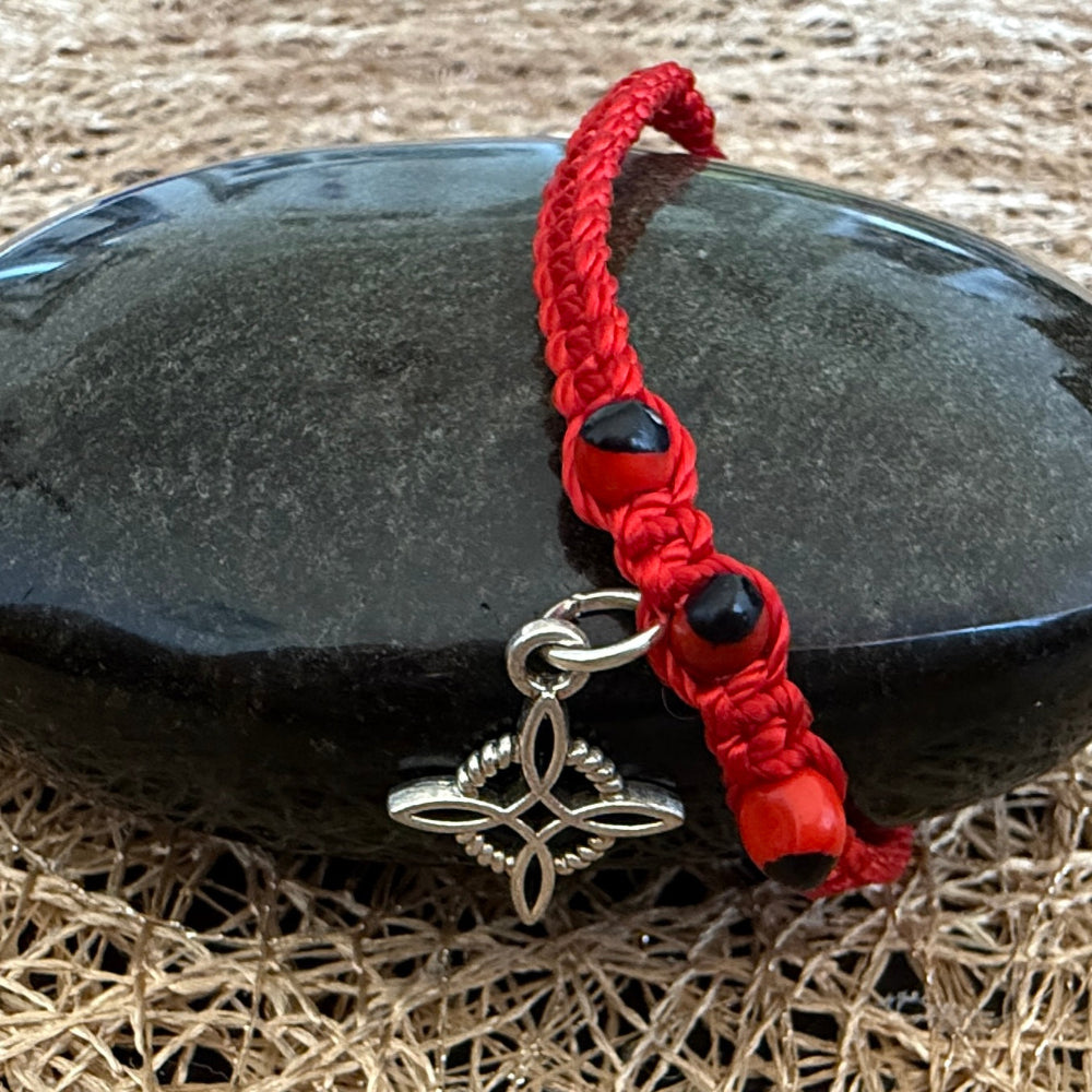 Handgefertigtes Rotes Hexenarmband aus Peru – Schutz & Energie