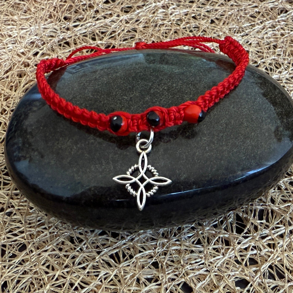 Handgefertigtes Rotes Hexenarmband aus Peru – Schutz & Energie