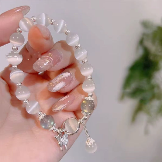 MONDSCHEIN – Armband mit Blauem Opal &amp; Schmetterlings-Anhänger