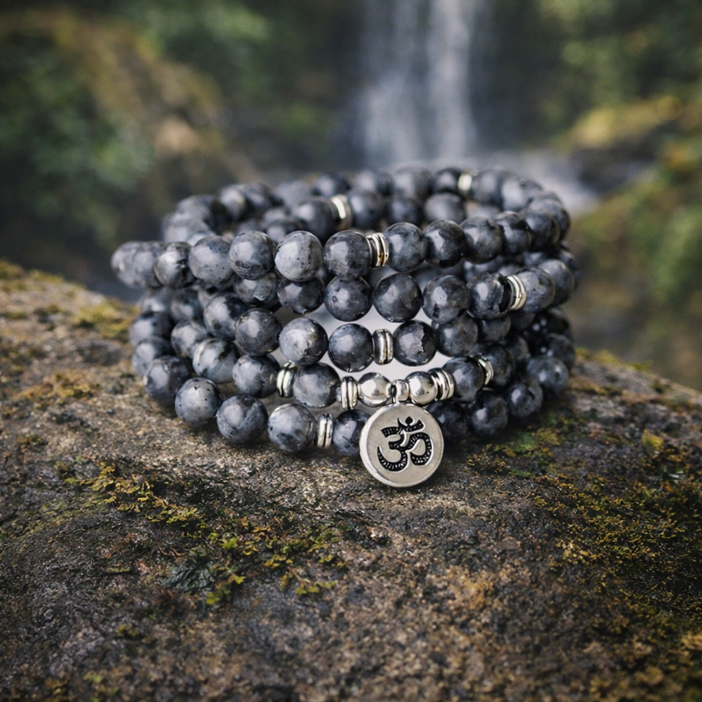 LABRADORIT Mala "OM" - 108 Perlen