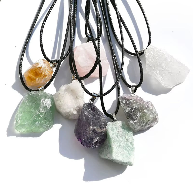SOUL STONE Naturstein-Anhänger mit Halskette – Auswahl aus 9 Edelsteinen