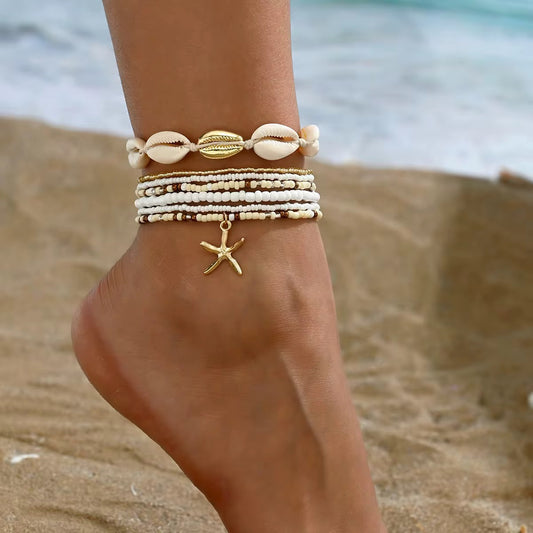 Juwelanda BOHO Fußkettchen Set – 7-teilig | Muschel & Seestern Charms | Weisse Perlen 