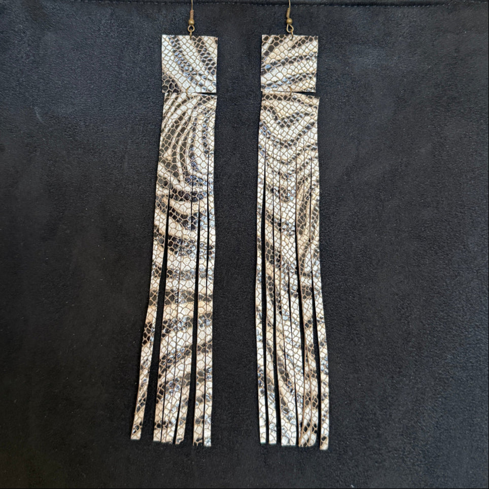 URBAN GODDESS Statement Ohrringe aus Leder - México City Limited Edition - Zebra