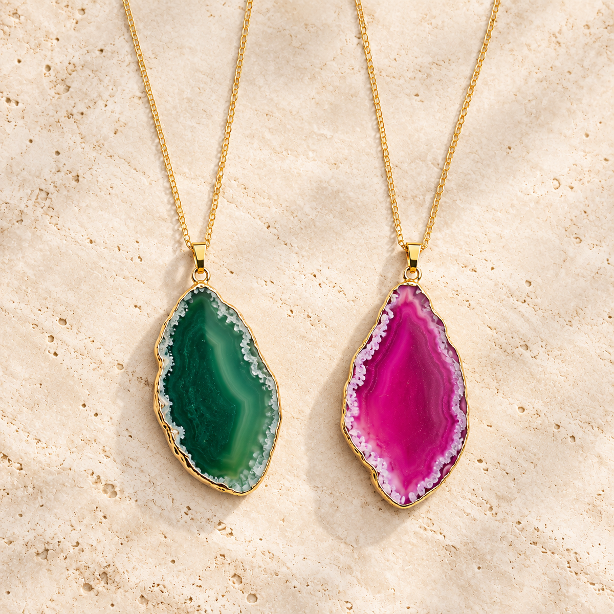 AURA Achat-Statement-Halskette in Grün und Pink mit goldfarbener Kette