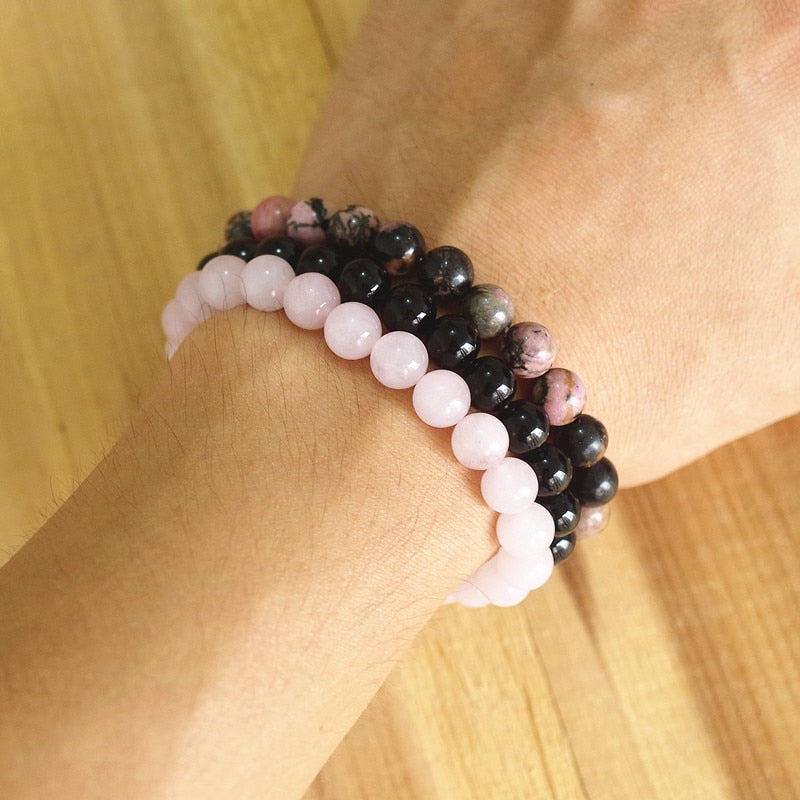 Dreifach-Armband "Vertrauen in die Liebe" aus Rosenquarz, Rhodonit und Onyx - Juwelanda